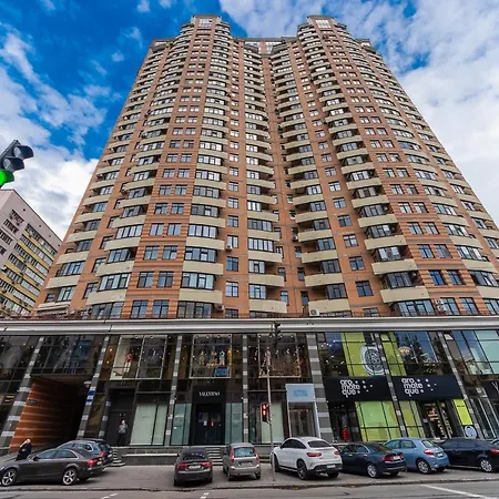 Apartment Vip In A New Building Near Lesi Ukrainki 7a